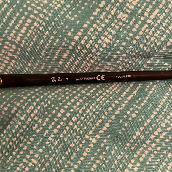 Ray ban polarized Rb4246 clubround classic - Picture 7 of 7